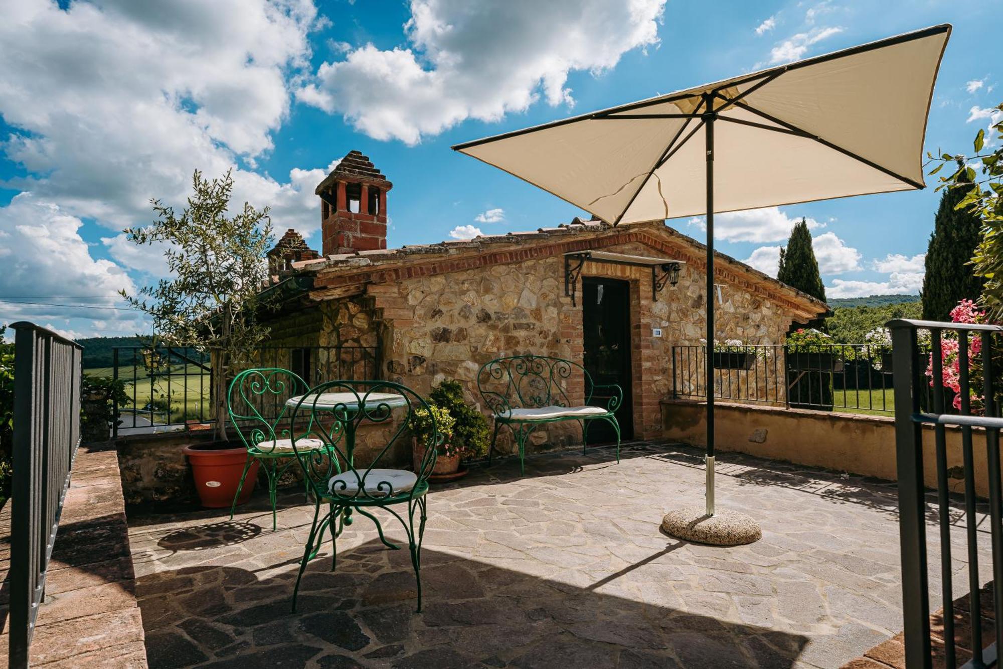 Borgo Il Poggiaccio Residenza D'Epoca Vendégház Sovicille Kültér fotó