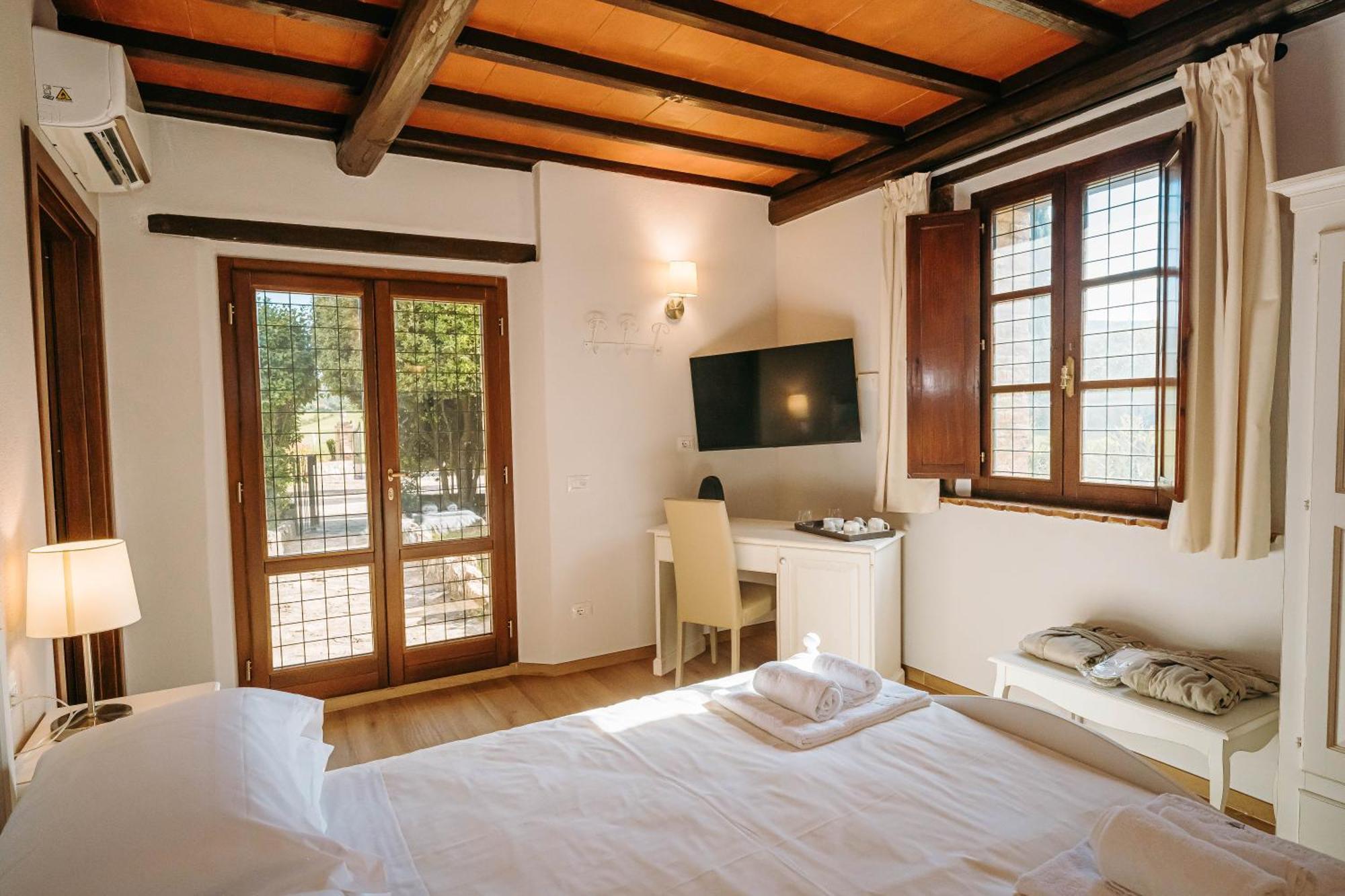 Borgo Il Poggiaccio Residenza D'Epoca Vendégház Sovicille Kültér fotó