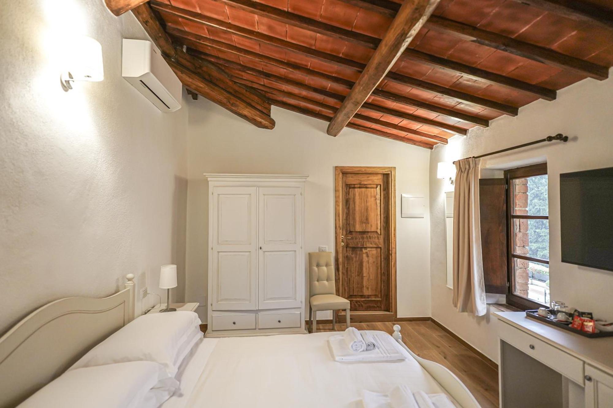 Borgo Il Poggiaccio Residenza D'Epoca Vendégház Sovicille Kültér fotó